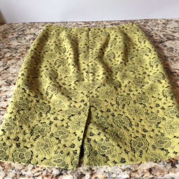 Boden Yellow/Gold Lace & Blue Lined Pencil Skirt. Back Zip and Slit Size 8R - Picture 4 of 9